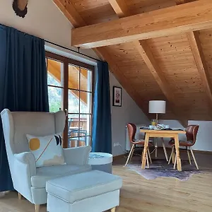 https://ferienwohnungen-haus-alpenblick-wohnung-muhlberg.com-bavaria.com
