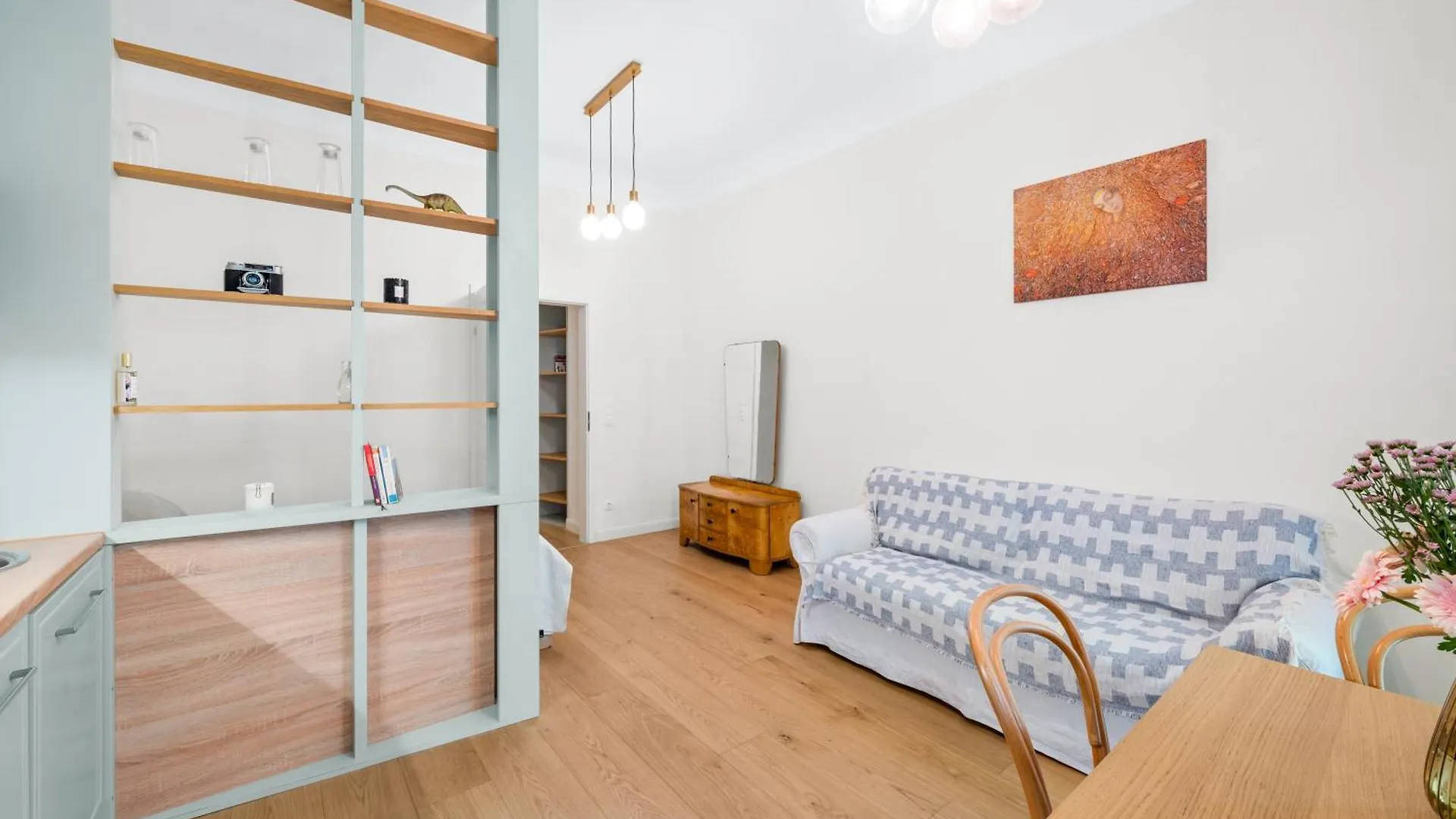 Central Vienna Apartment With Garden View