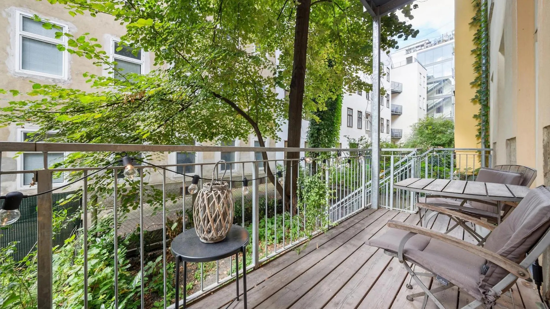 Central Vienna Apartment With Garden View Österreich